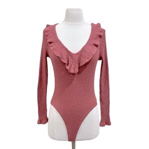 Altar’d State Rose Pink Ribbed Flutter Top Bodysuit Size Medium